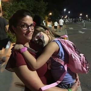 Meet your Posher, Lisa